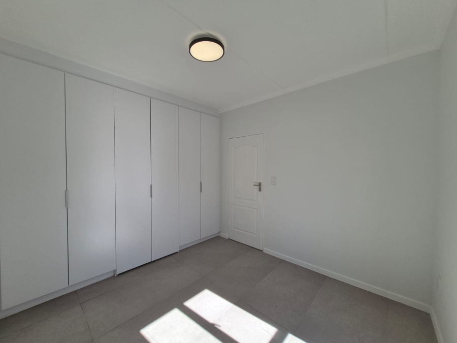 2 Bedroom Property for Sale in Vredekloof Western Cape